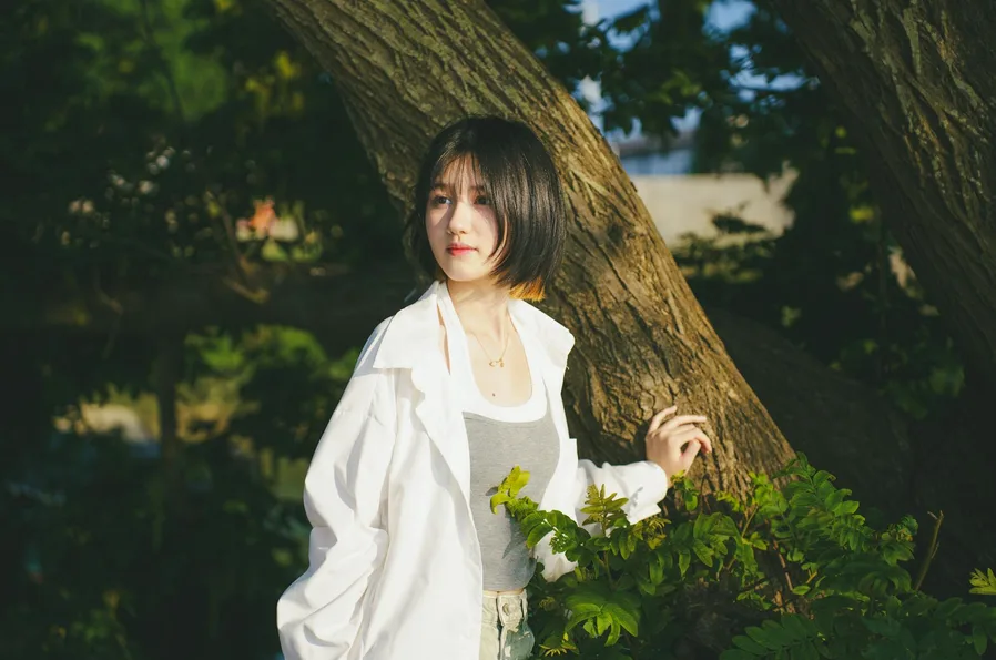 화사 단발 스타일 근황: 숏보브부터 픽시컷까지 8 비대칭 보브컷