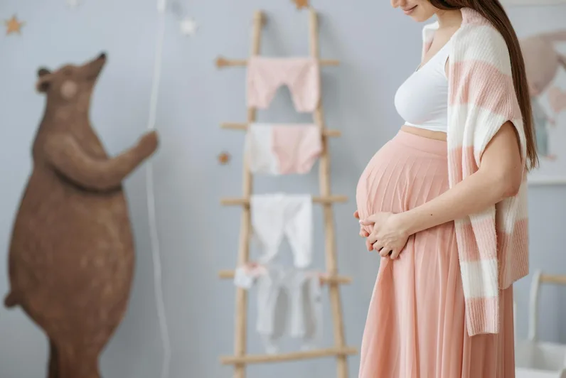아기방 옷장 재정비 전후 분위기