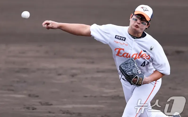 9회말 스코어보드와 뒤집힌 경기 흐름