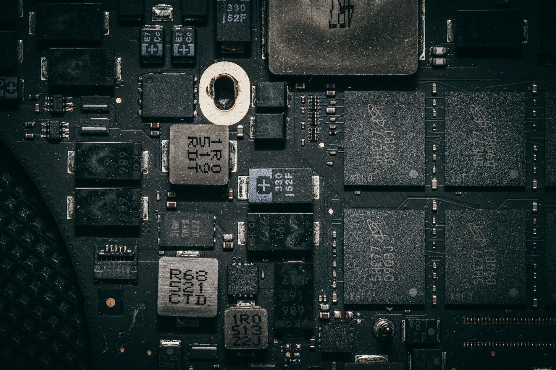 그래픽카드순위 2026년 교체 전 놓치지 말아야 할 체크리스트 2 컴퓨터 회로 기판 그래픽카드