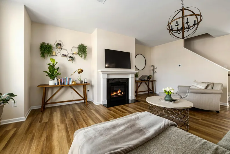 집에서 편하게 드라마 보는 분위기