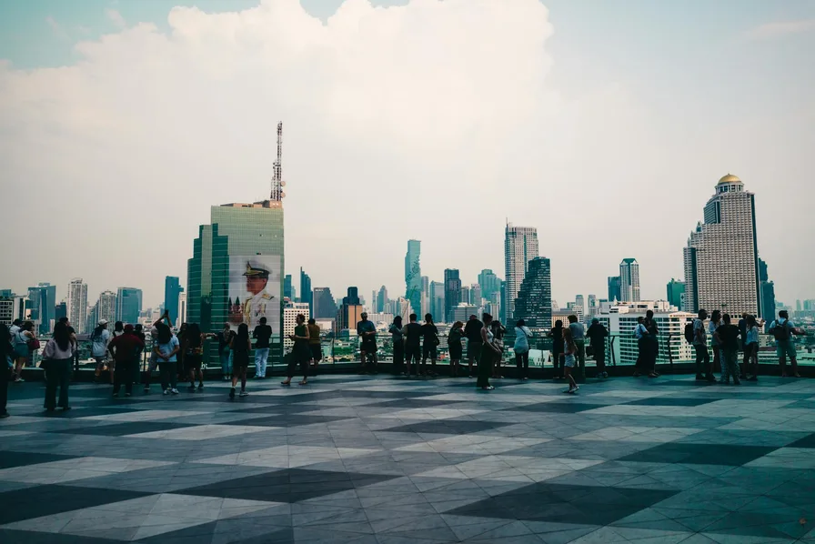 남산 벚꽃 하늘숲길 코스와 주차 팁 7 혼잡한 공원 인파