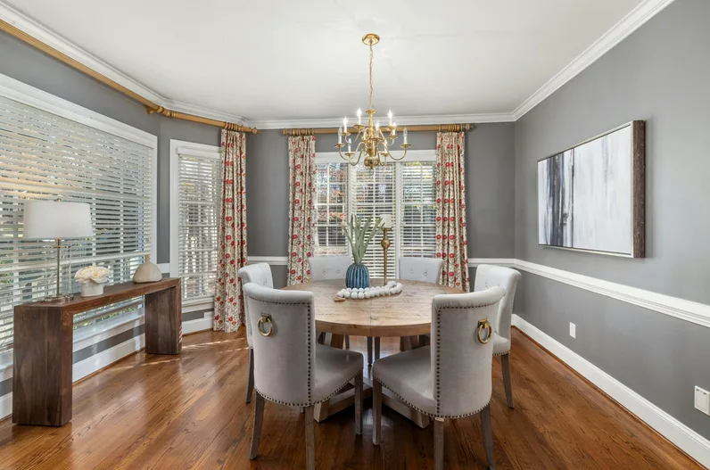 커튼봉에 걸린 완성 비즈발