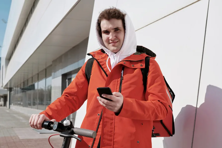 택배 실시간 조회 앱 화면