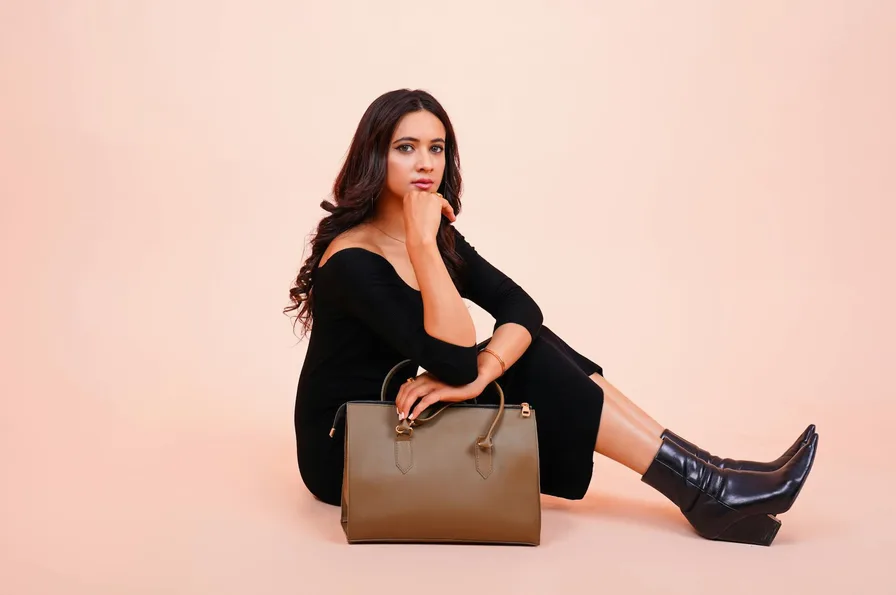 동서형 가방 실루엣