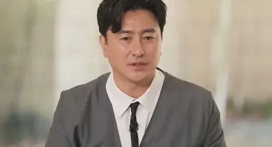 에너지 넘치는 복귀 댄스 장면
