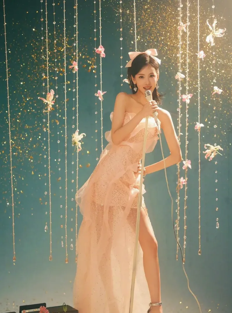 여러 세력이 대치하는 장면