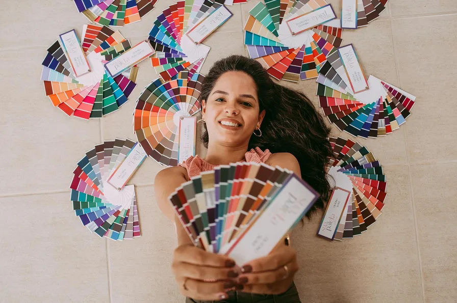 화사 단발 스타일 근황: 숏보브부터 픽시컷까지 7 헤어 컬러 견본판