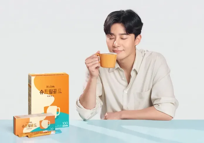 진한 믹스커피 한 잔 클로즈업