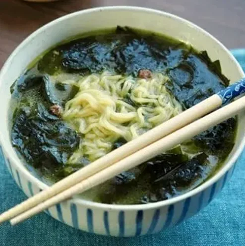 캐릭터 감성의 식기 스타일