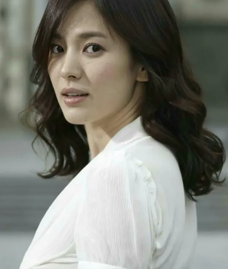 중년 중단발 김혜수 스타일 변신 포인트 정리