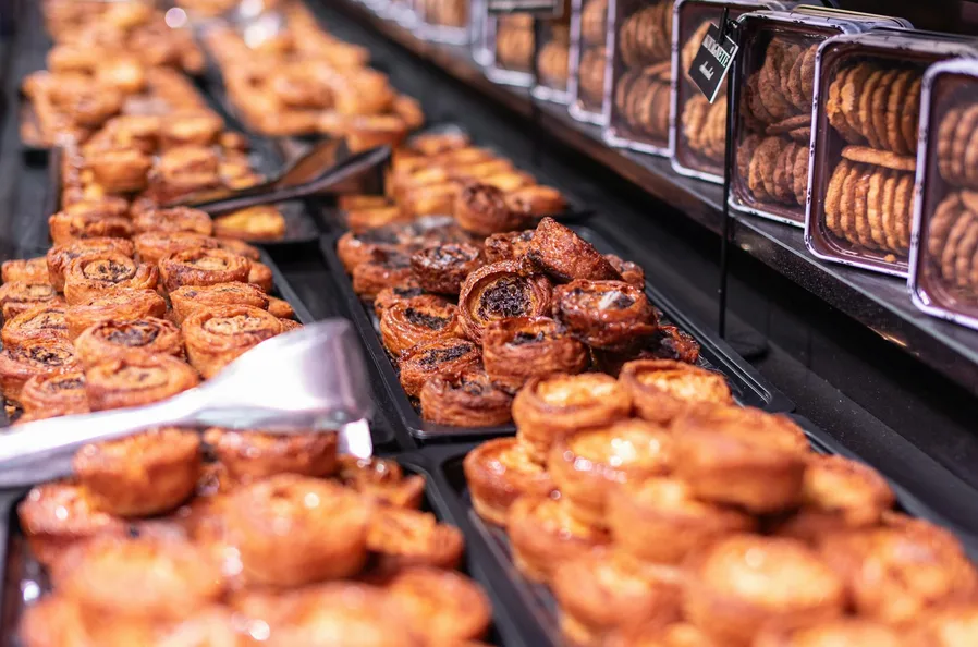 스타벅스 버터떡 구입부터 재가열 노하우 2 디저트 진열대