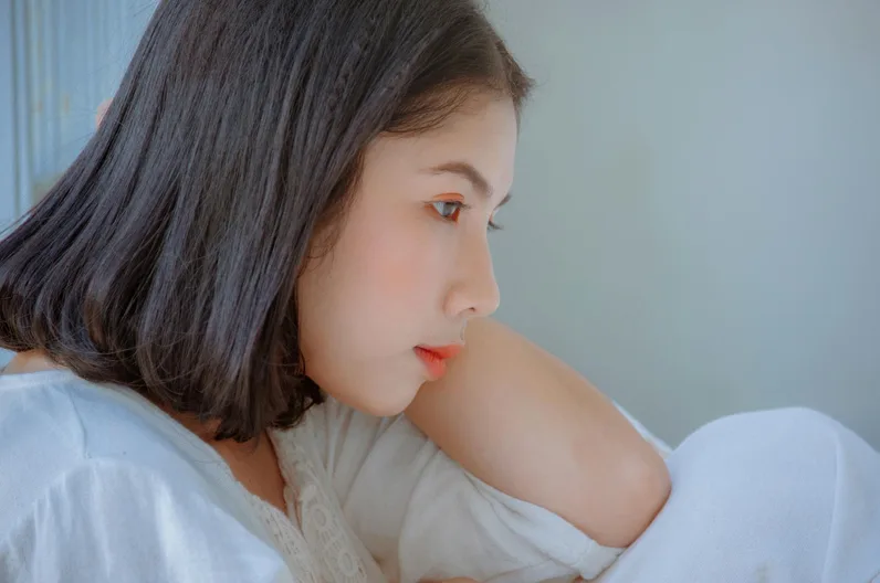 세련된 현대식 단발 레이어드컷