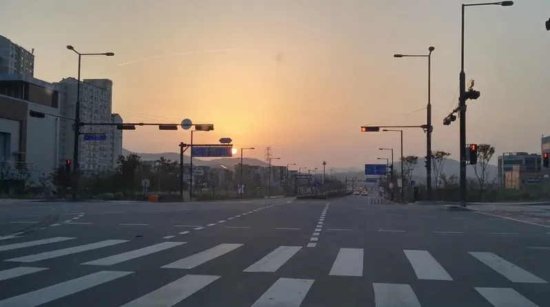 출근 시간대 차량 흐름이 나아진 도로