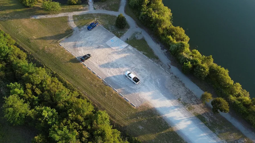 매장 근처 주차장