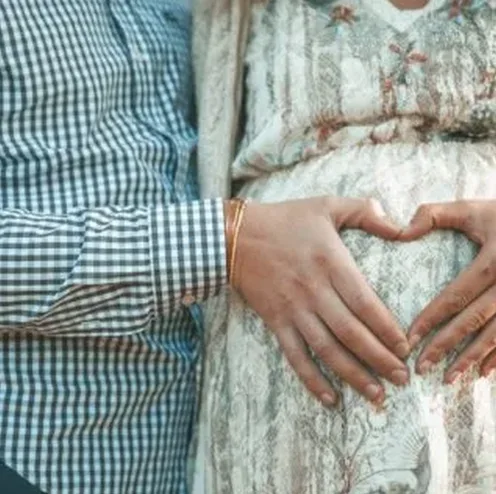 생리혈과 착상 관련 출혈 비교 이미지