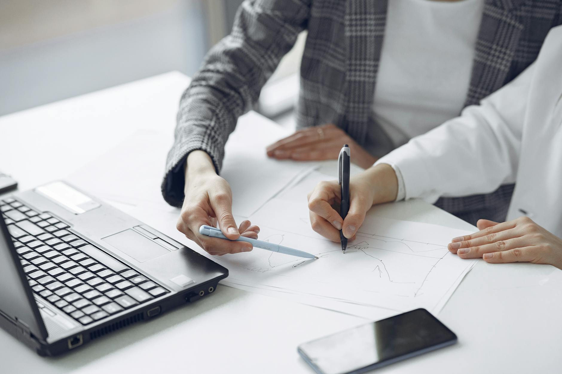 장단점 비교 이미지