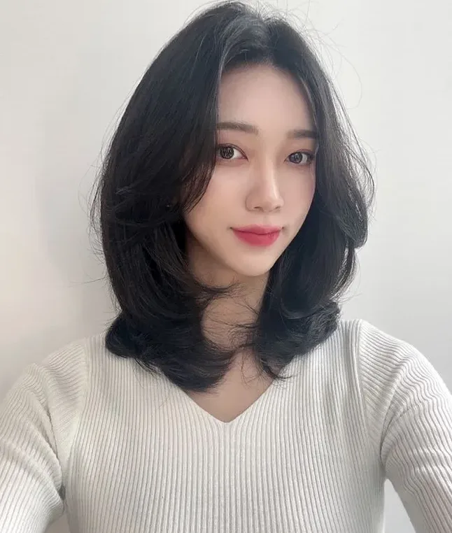 둥근 얼굴형에 어울리는 레이어드컷