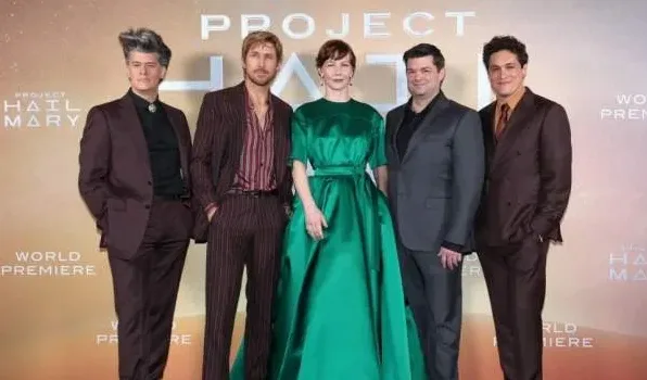 라이언 고슬링의 SF 영화 주연 이미지