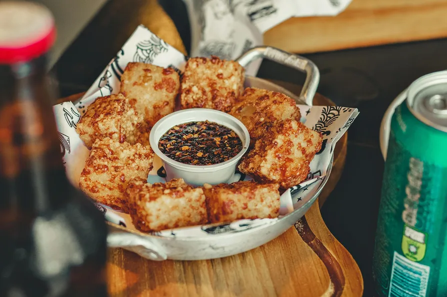 롯데리아 디진다돈까스 맵기 비교와 먹는 꿀팁 6 매운 소스 클로즈업