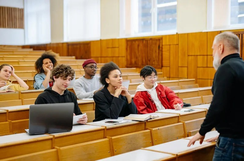 학자금 지원구간 개념을 쉽게 보여주는 안내 이미지
