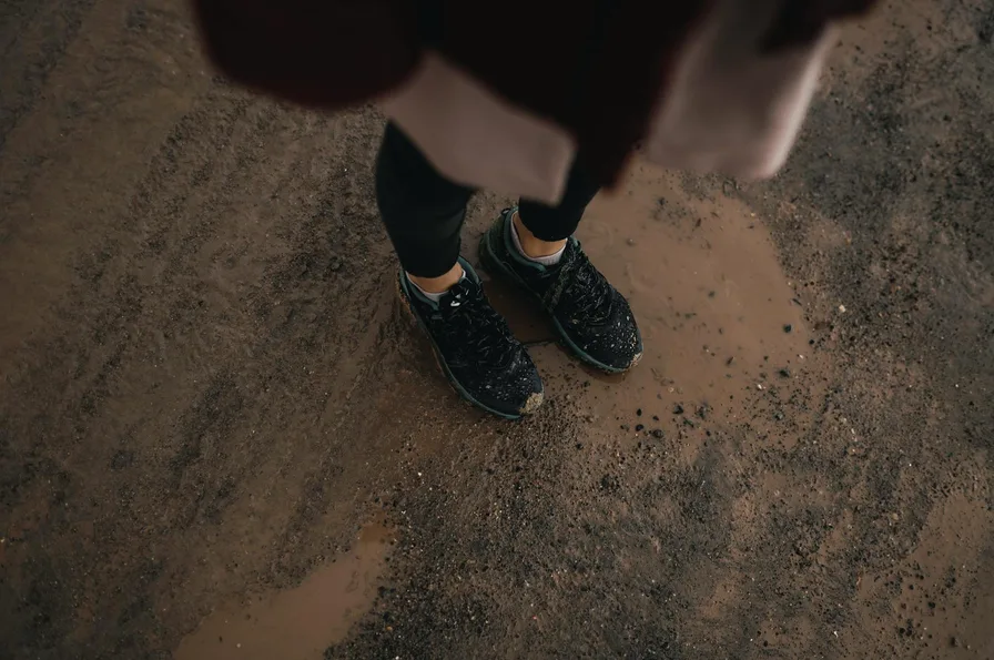 발렌티노로 본 고현정의 50대 핑크 공항룩 7 여행용 플랫 슈즈