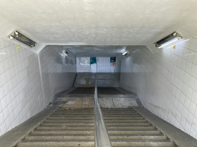 지하철 환승 통로와 연결 복도