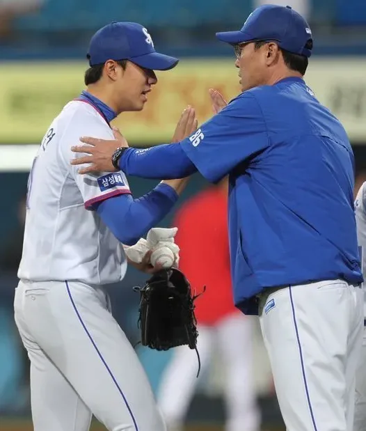 최충연 논란 정리 팬비하 발언과 현재 상황 7 분노한 스포츠 팬들과 항의 현수막