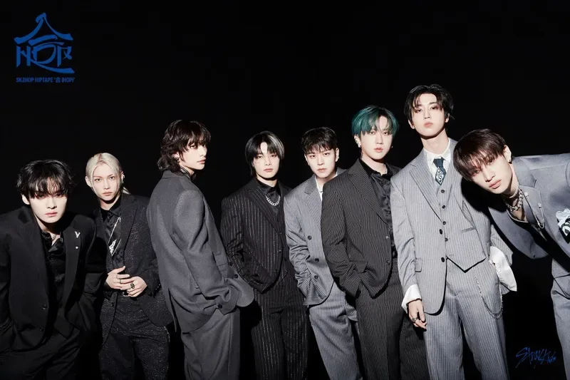 스키즈 빙의글 상황문답 추천 모음과 인기 제목 정리 2 침대에서 팬픽을 읽는 아늑한 분위기